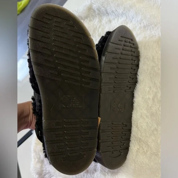 Dr. Martens Jorge II Clogs - Black Faux Fur Lined - Unisex: Men's 7 / Women's 8 - Picture 11 of 13